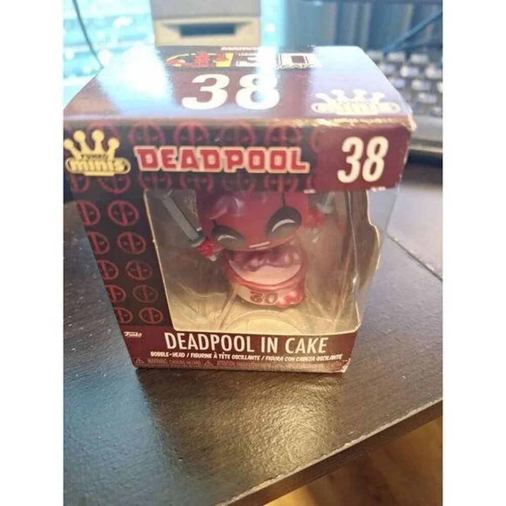 Funko Pop Minis Deadpool In Cake #38